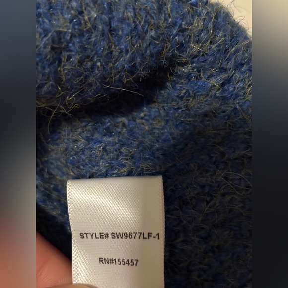 FLAT WHITE SWEATER DRESS - Picture 7 of 11